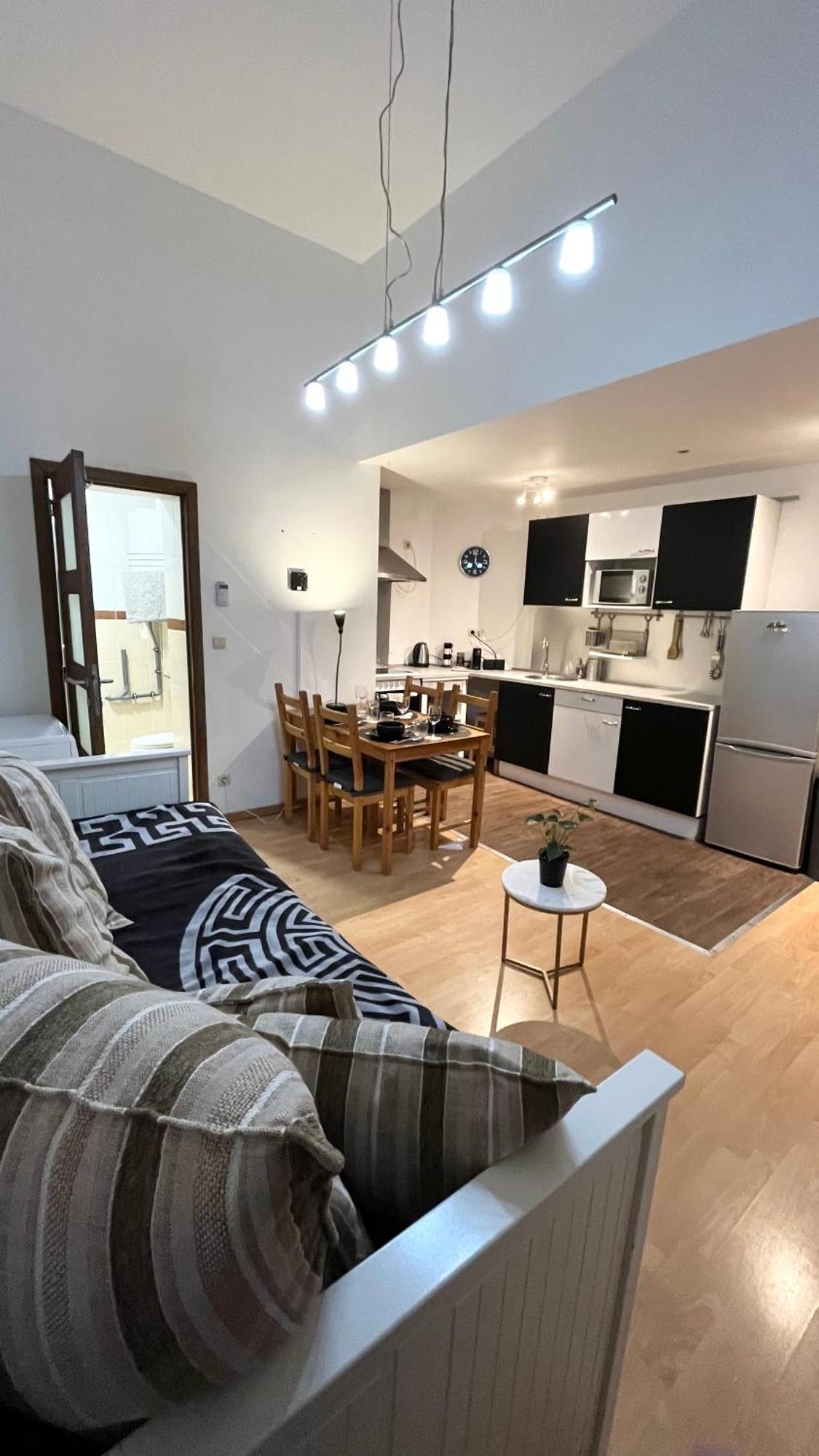 Cosy Flat - Eu District - Center - 4 Persons Appartamento
